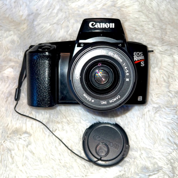 CANON EOS REBEL S II 35mm Camera, Lens and Book - Picture 2 of 8